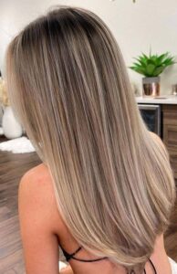 هایلایتهای آمبره روی موهای تیره با ظاهری جذاب و مدرن